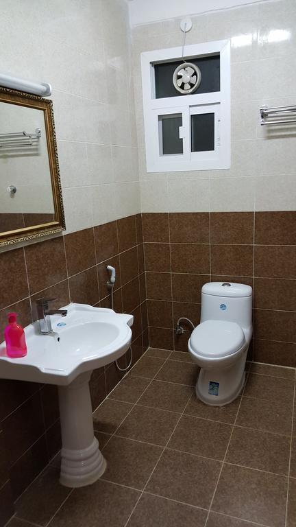 Golden Seasons Furnished Apartment Salalah Esterno foto